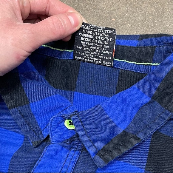 Vintage No Fear Embroidered Button Up Flannel Y2K - Picture 11 of 11